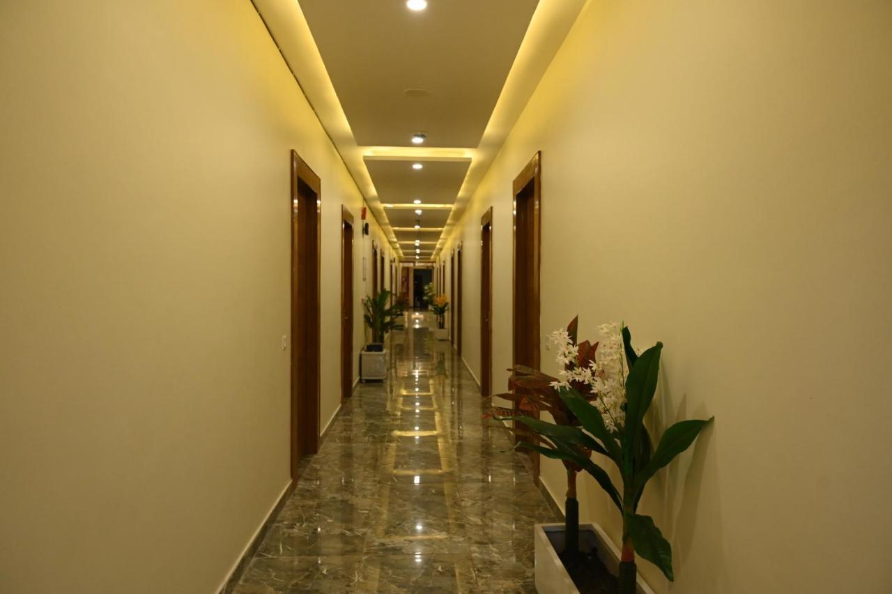 Hotel Vasdaa Grand Dehradun Ngoại thất bức ảnh