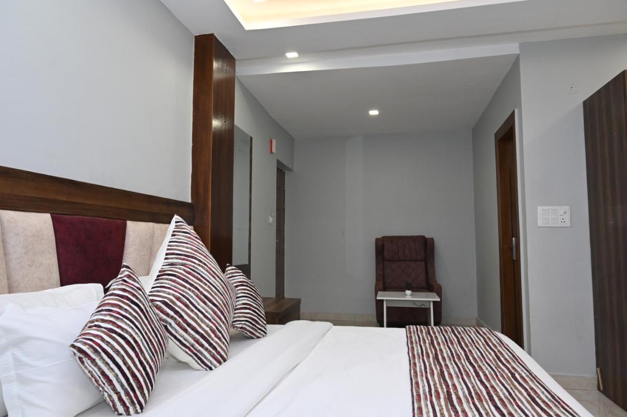 Hotel Vasdaa Grand Dehradun Ngoại thất bức ảnh