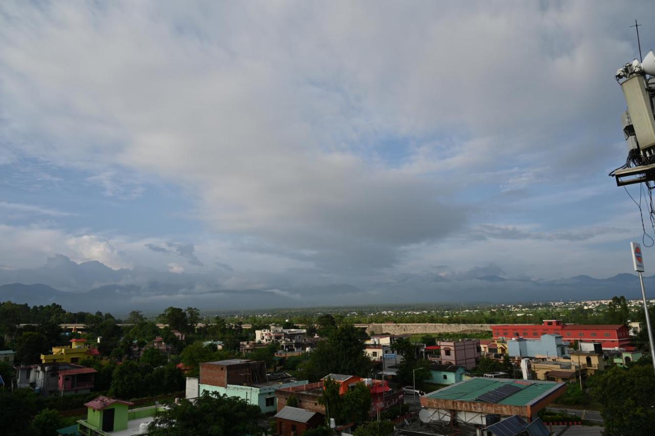 Hotel Vasdaa Grand Dehradun Ngoại thất bức ảnh