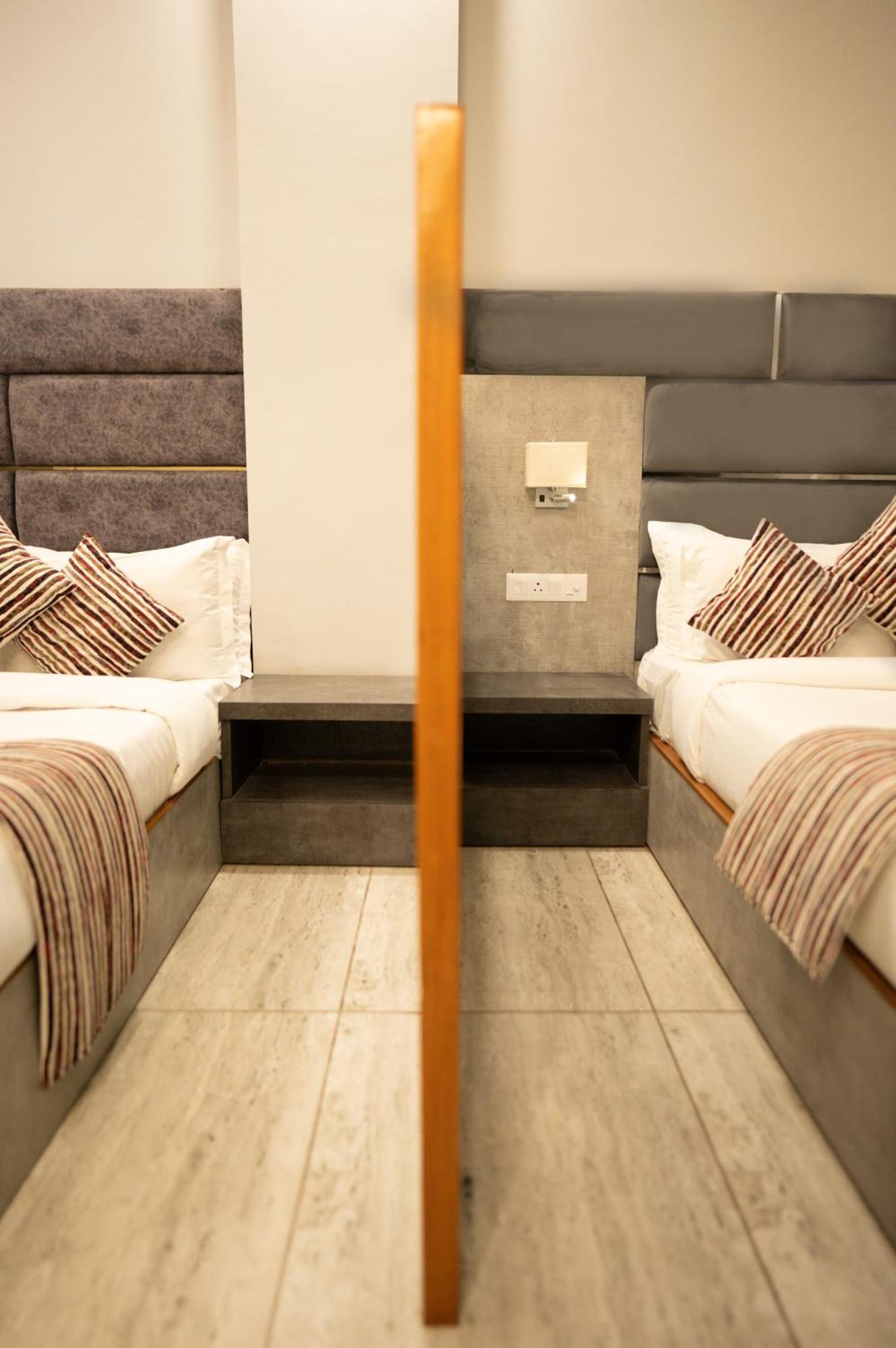Hotel Vasdaa Grand Dehradun Ngoại thất bức ảnh