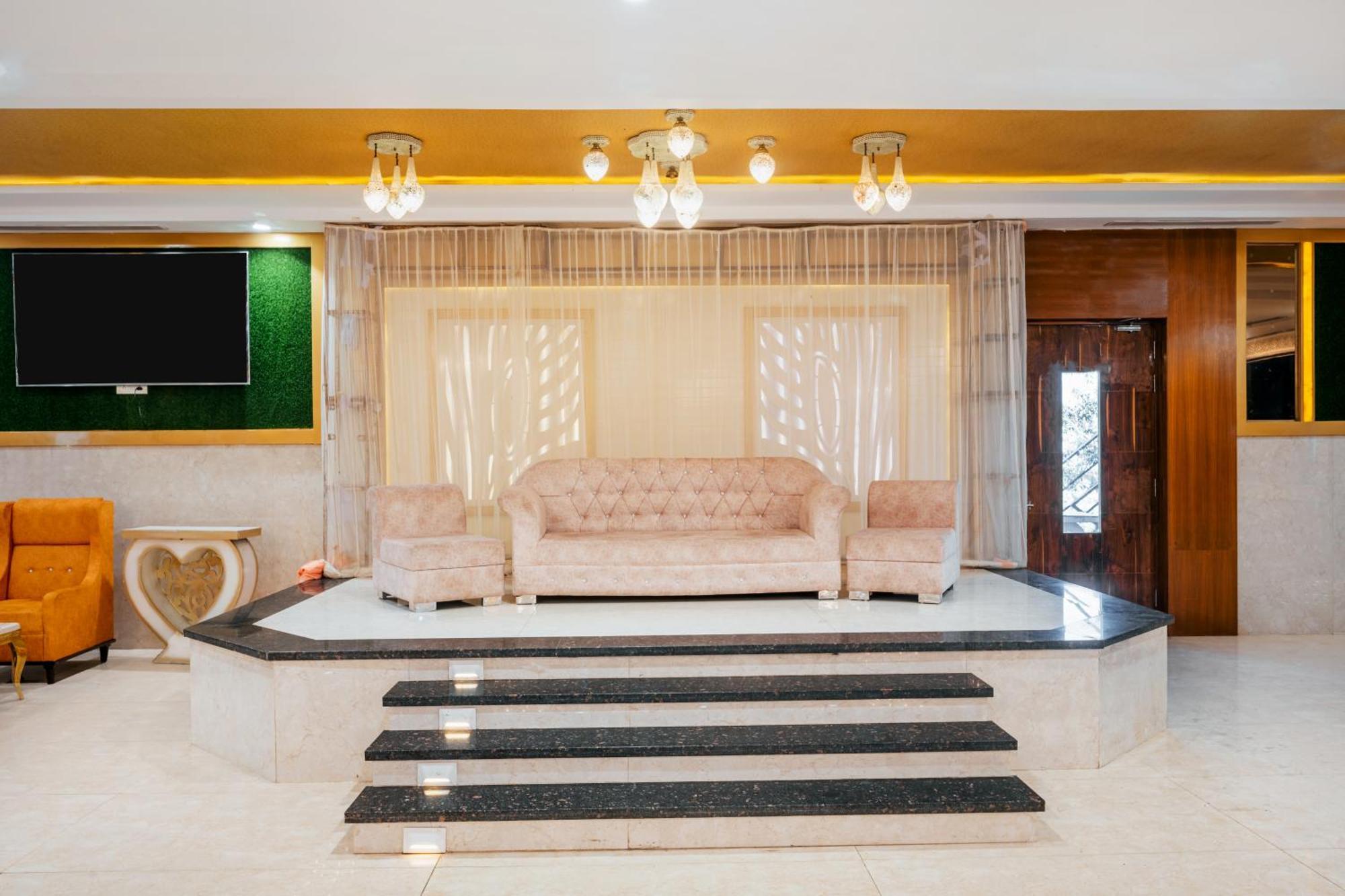 Hotel Vasdaa Grand Dehradun Ngoại thất bức ảnh