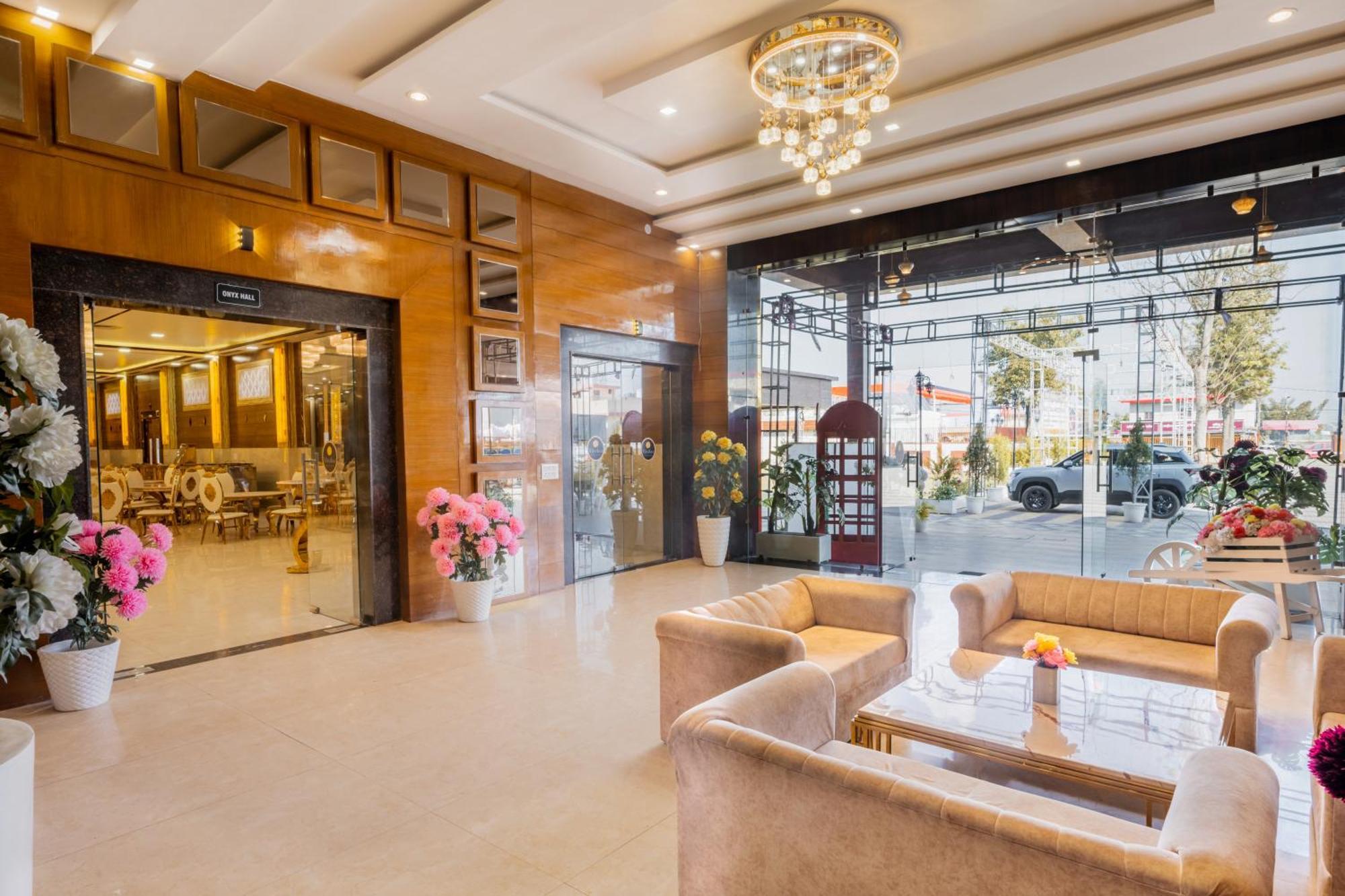 Hotel Vasdaa Grand Dehradun Ngoại thất bức ảnh