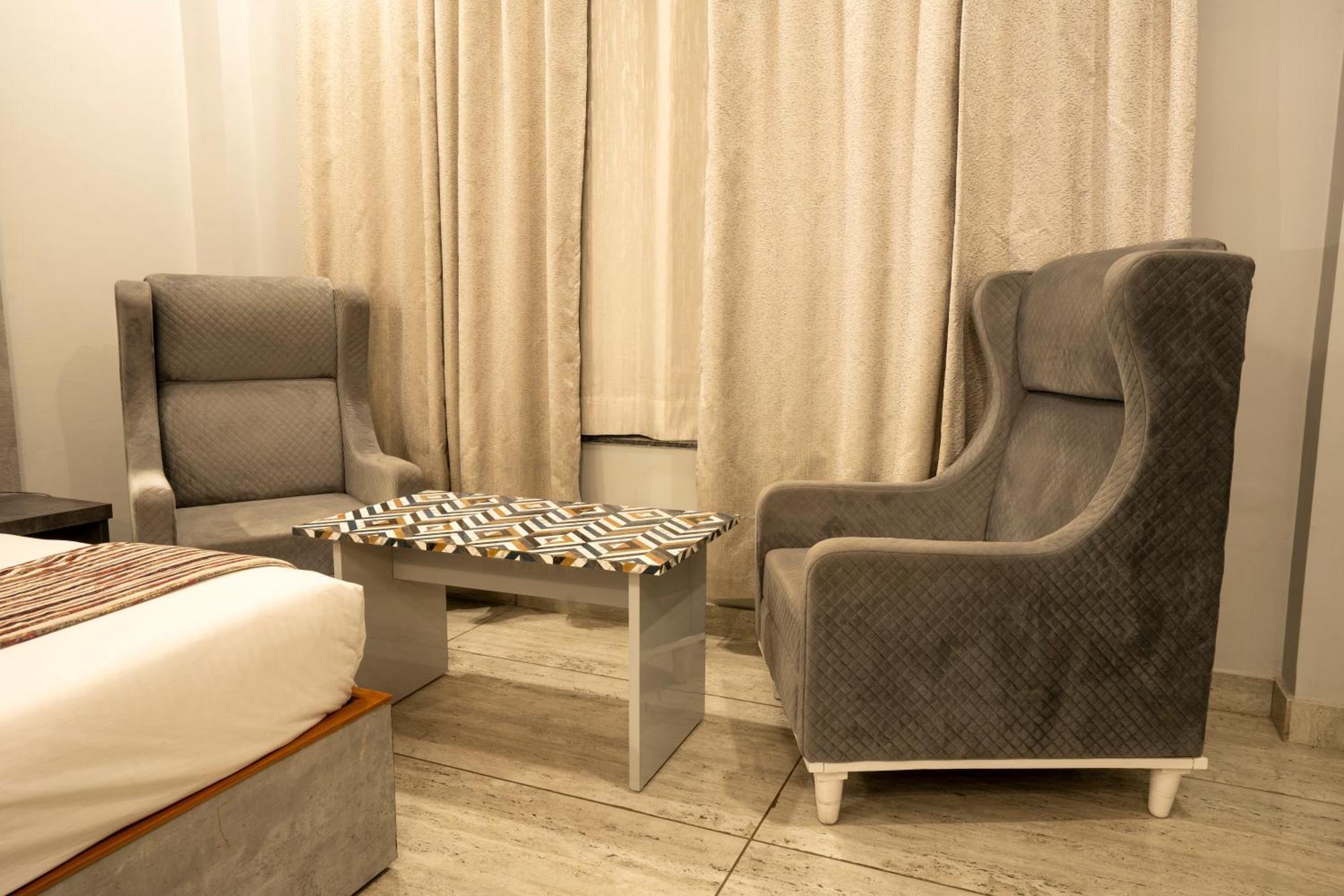 Hotel Vasdaa Grand Dehradun Ngoại thất bức ảnh