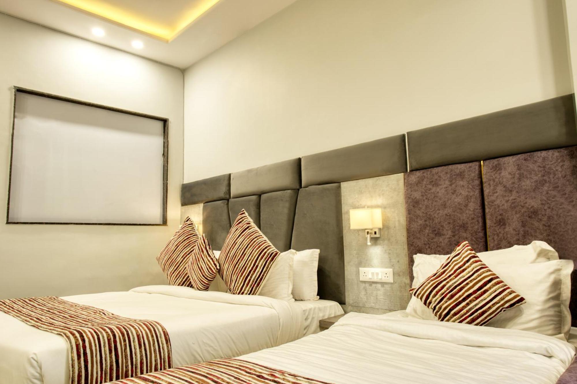 Hotel Vasdaa Grand Dehradun Ngoại thất bức ảnh