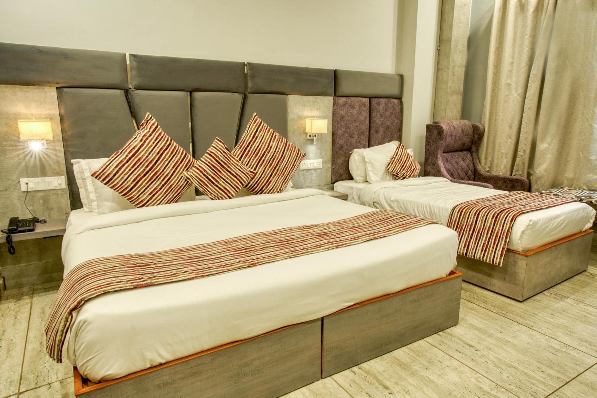 Hotel Vasdaa Grand Dehradun Ngoại thất bức ảnh