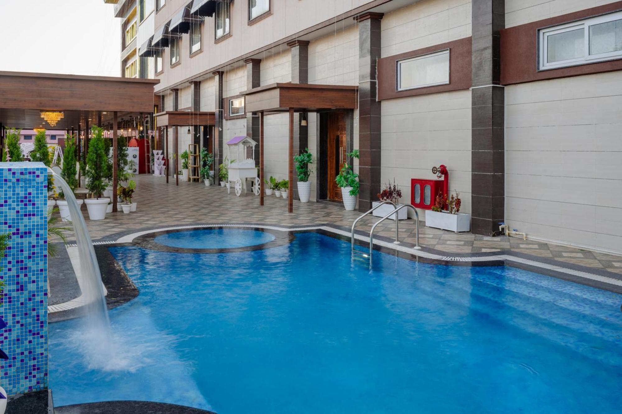 Hotel Vasdaa Grand Dehradun Ngoại thất bức ảnh